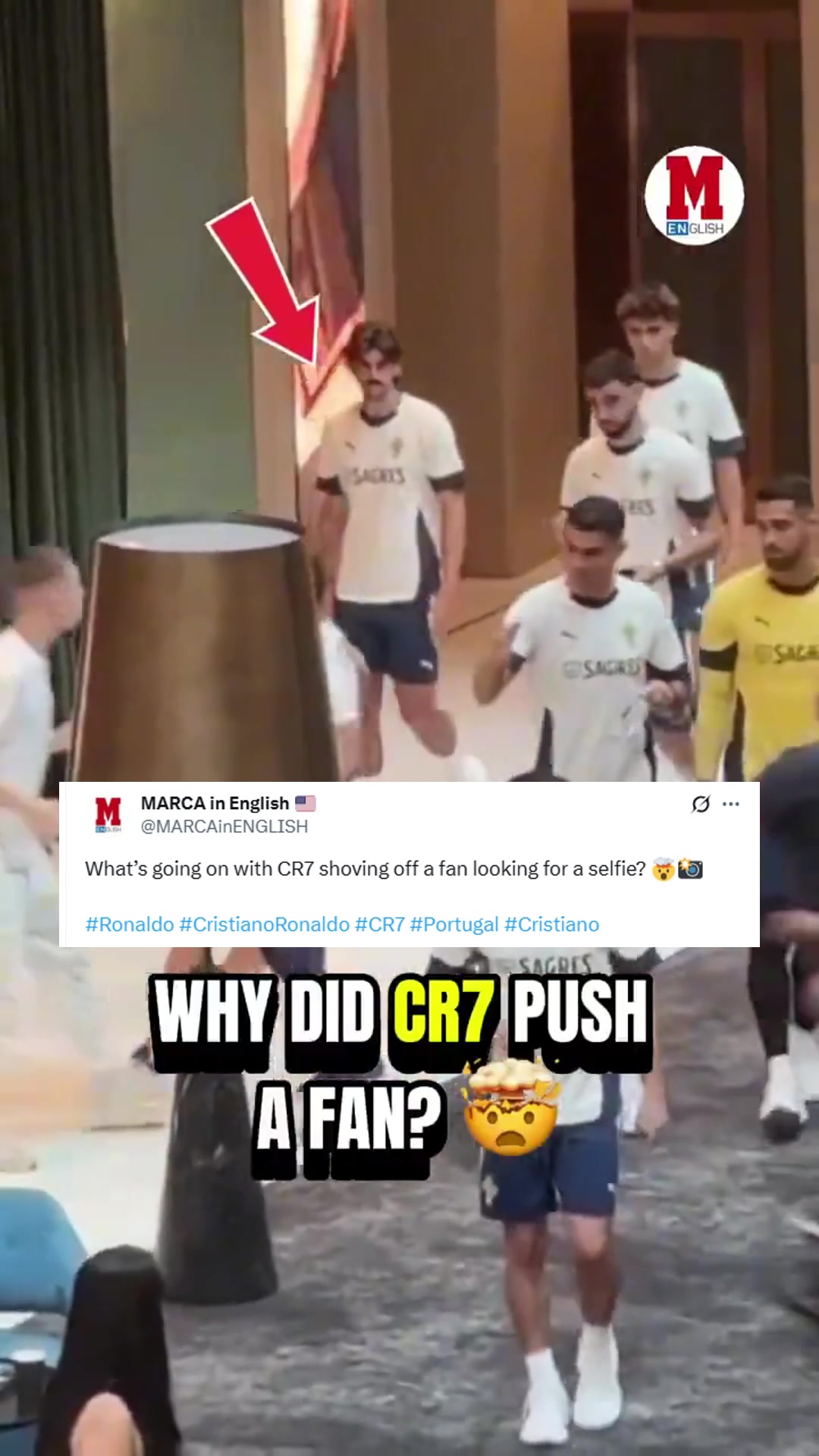足球-此前C罗推开想合影的球迷，唇语专家：C罗很生气，还说了f**k off