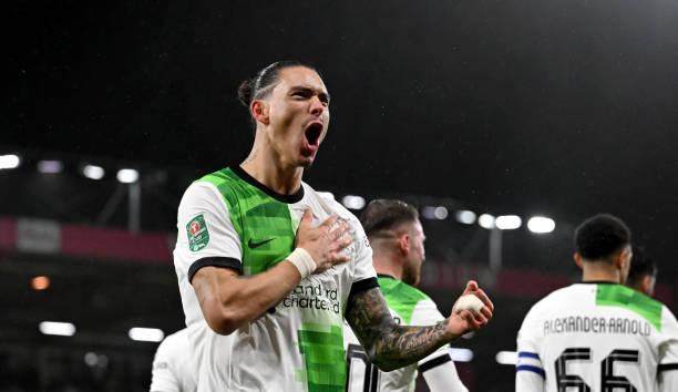 NFL-疯狂轮换见证努氏弧线！南海岸雨夜利物浦胜利逃亡