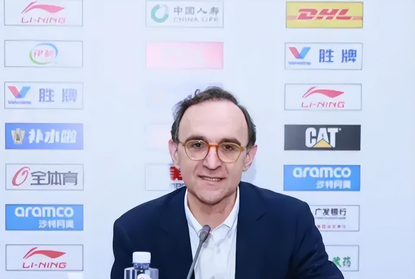 腾讯体育-胜广东发布会！乌戈点赞莫兰德与付豪，而付豪致谢主帅帮自己蜕变